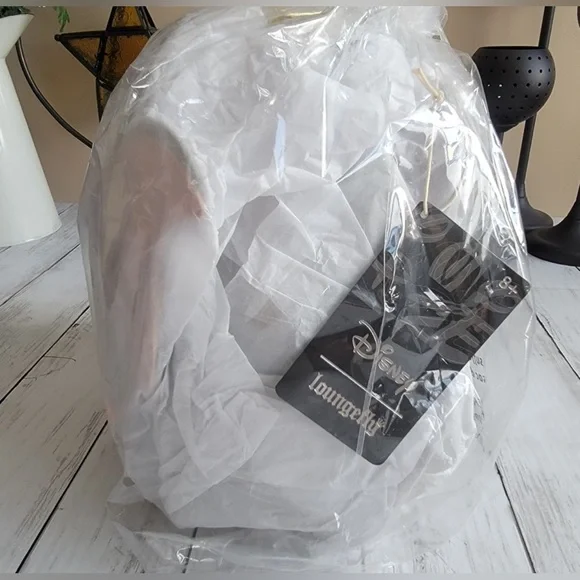 Disney Dumbo Loungefly Cosplay Mini Backpack NWT - Picture 7 of 7